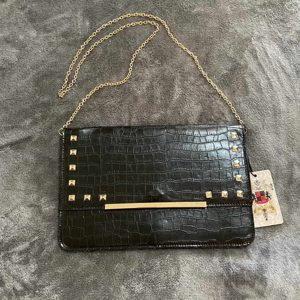 Urban Expressions Cross Body Clutch